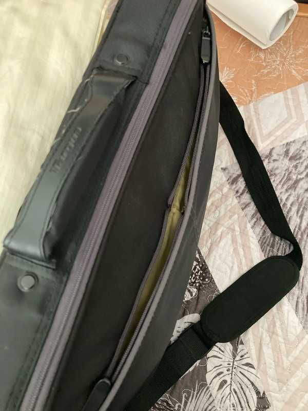 Geanta laptop Targus