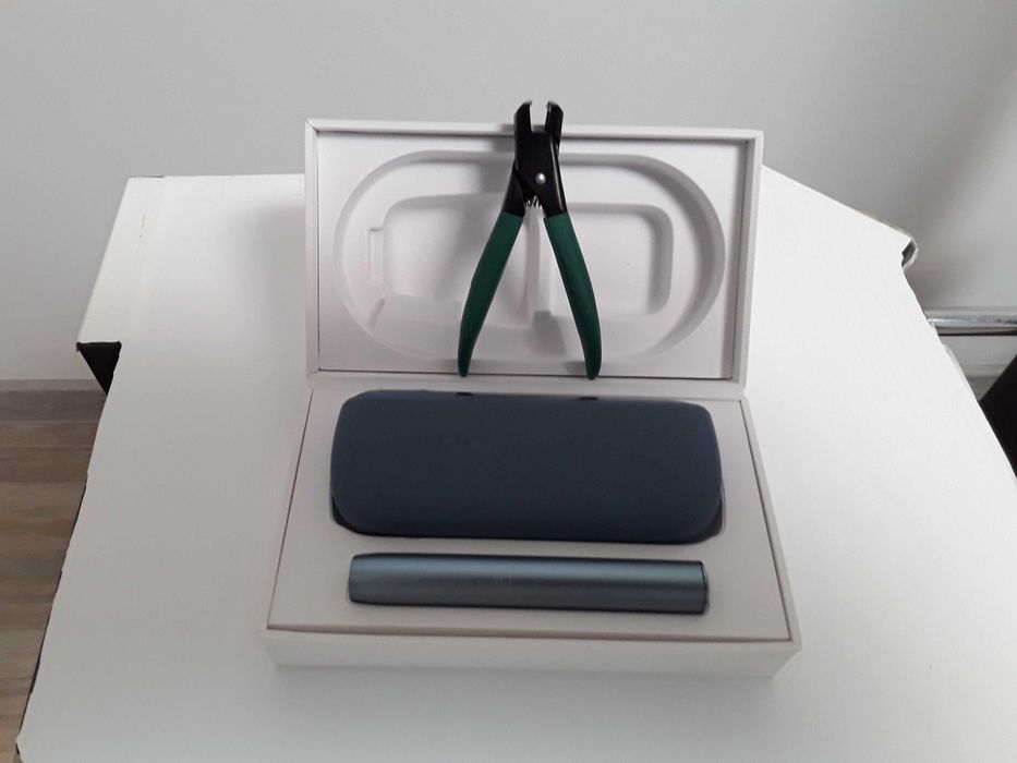 Iqos Iluma  nouă + unghiera  profesională  cadou  100 de lei  .