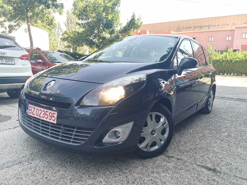 Vând Renault Grand Scenic 1.9 dci 2011