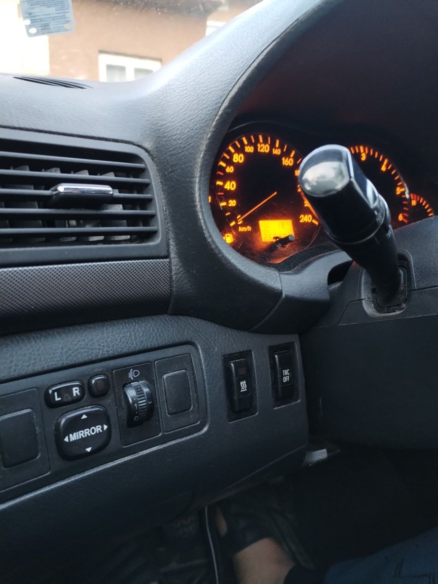 Toyota Avensis  4350лв.