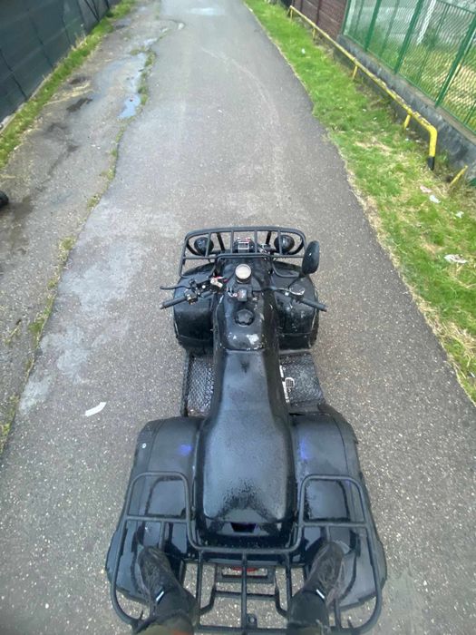 Vand. Sau schimb Atv linhai 300
