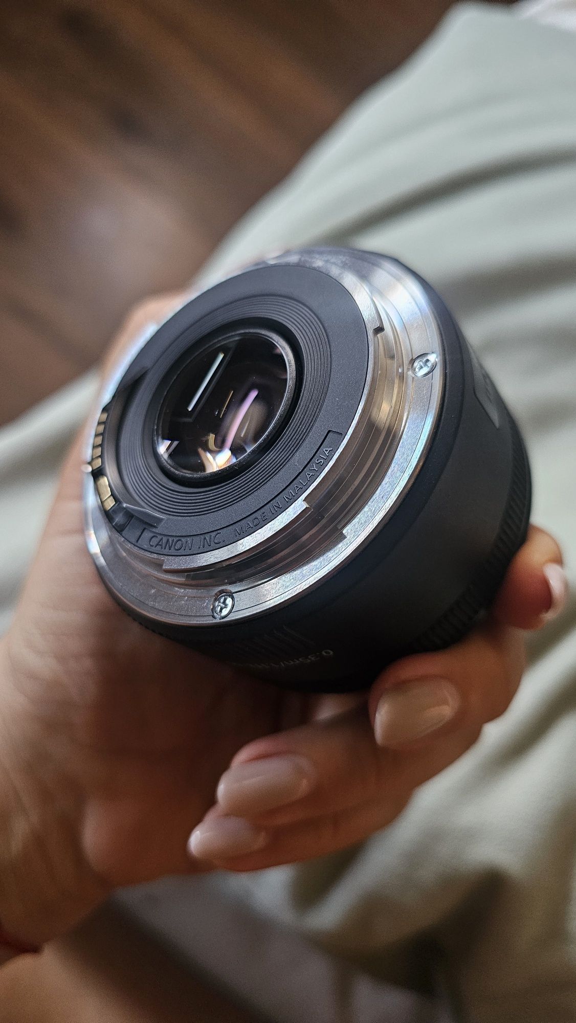 Фотоапарат Canon 2000d с два обектива