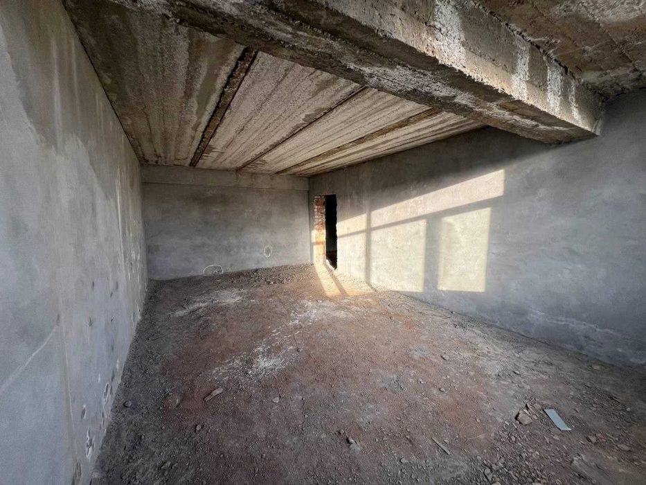 N.12087
Срочно! ПРОДАЁТСЯ 2х комнатная квартира в Новостройке