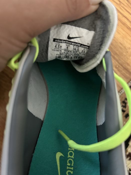 Нови бутонки Nike