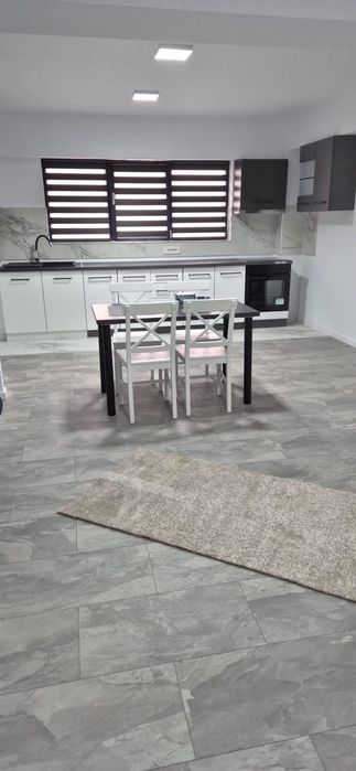 Inchiriez apartament 3 camere, prima inchiriere, totul nou
