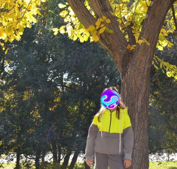 Продам костюмы девочковые на возраст 8-10 лет тёплые