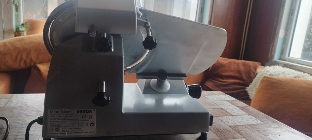 Колбасорезачка,слайсмашина