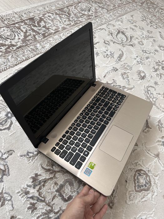 Ноутбук asus core i3