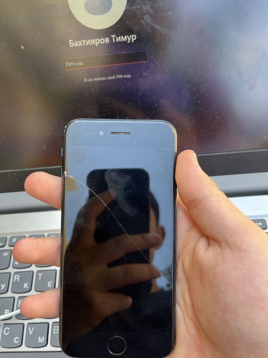 Iphone se(2) xolati ideal puli galishiladi