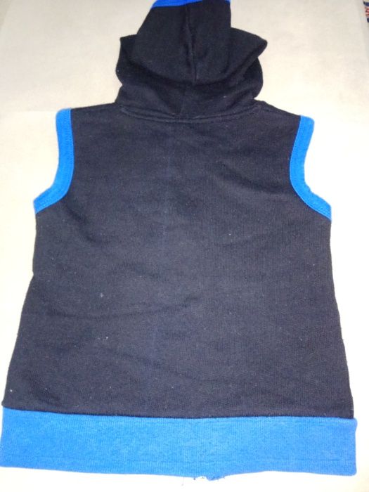 Детско елече с качулка