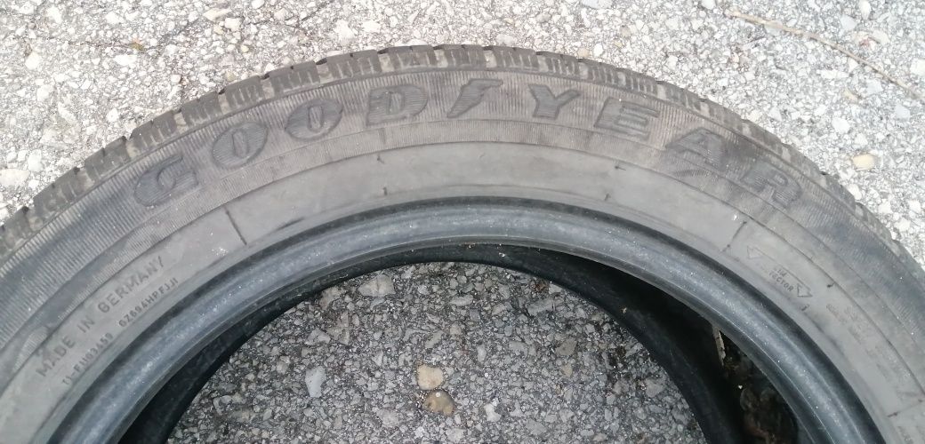 Гуми 205 55 16 Гудиар Goodyear 2 броя. Нов внос. Не са нови. Гаранция.