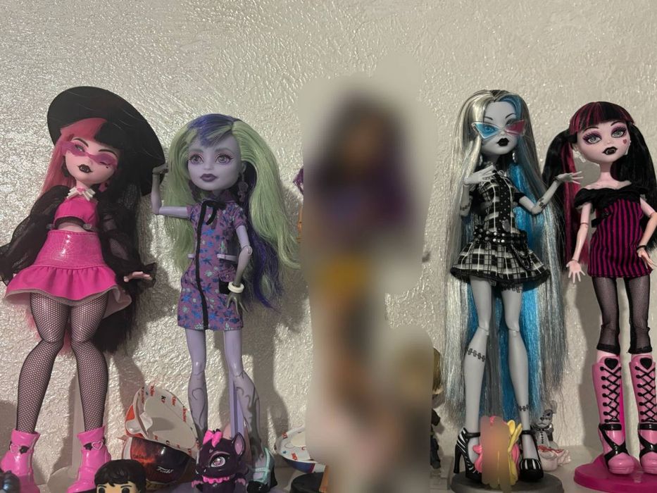 Куклы монстр хай  дракулаура, френки, твайла