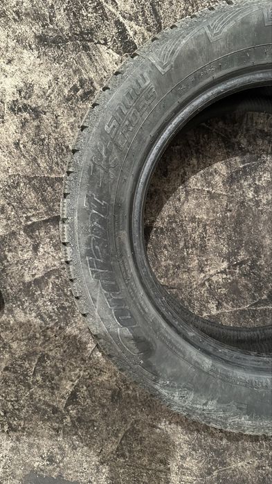 Продам шины зимные на 16