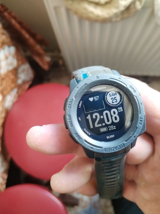 Vând ceas smart garmim instinct solar  surf