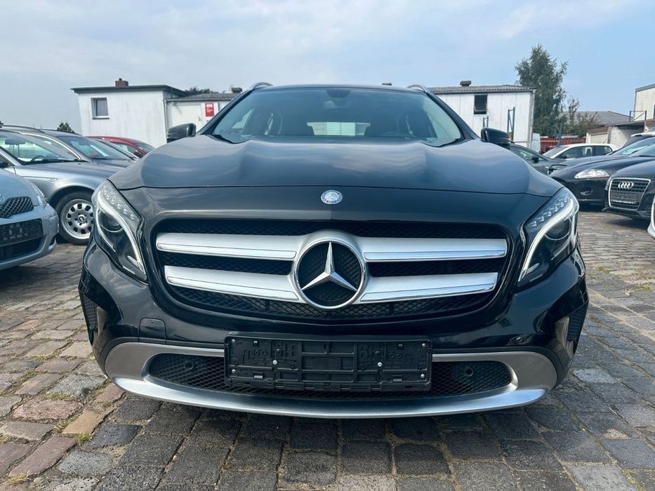 Dezmembrez Mercedes Benz GLA X156 motor 1.6 benzina M270.910 biturbo