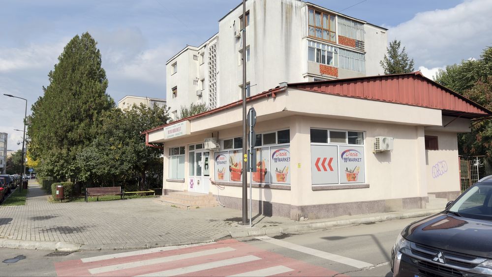 Vând spațiu comercial - central Deva