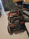 Vand masinuta electrica cu telecomanda, ca noua