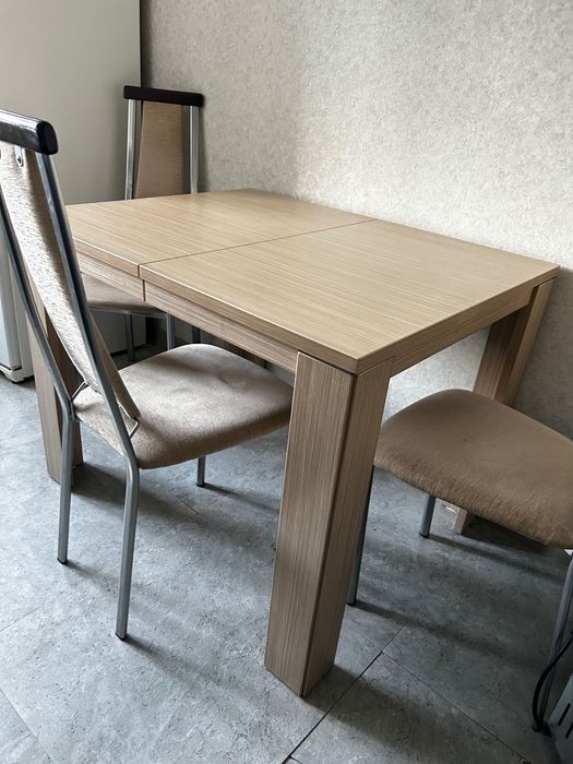 Продам Стол кухонный