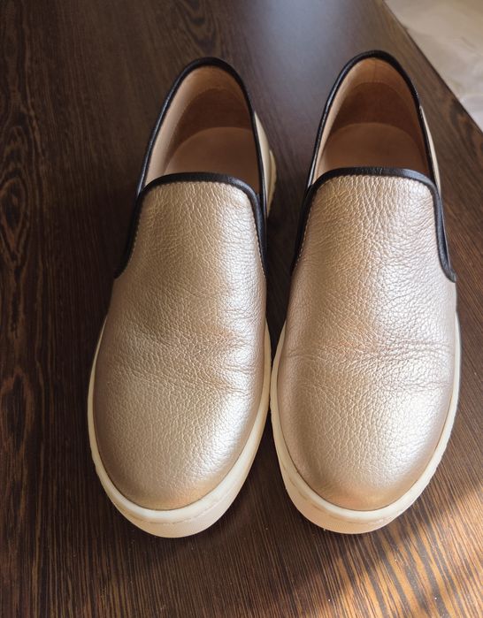Pantofi slip-on din piele naturală aurie – mărimea 36