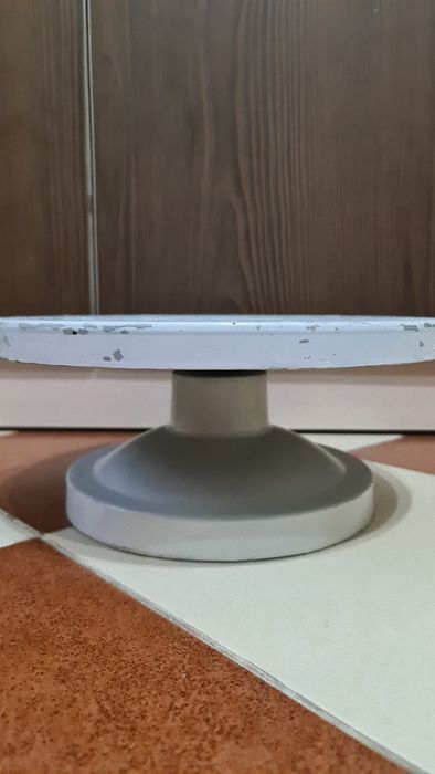 Подставка для торта крутящаяся на ножке