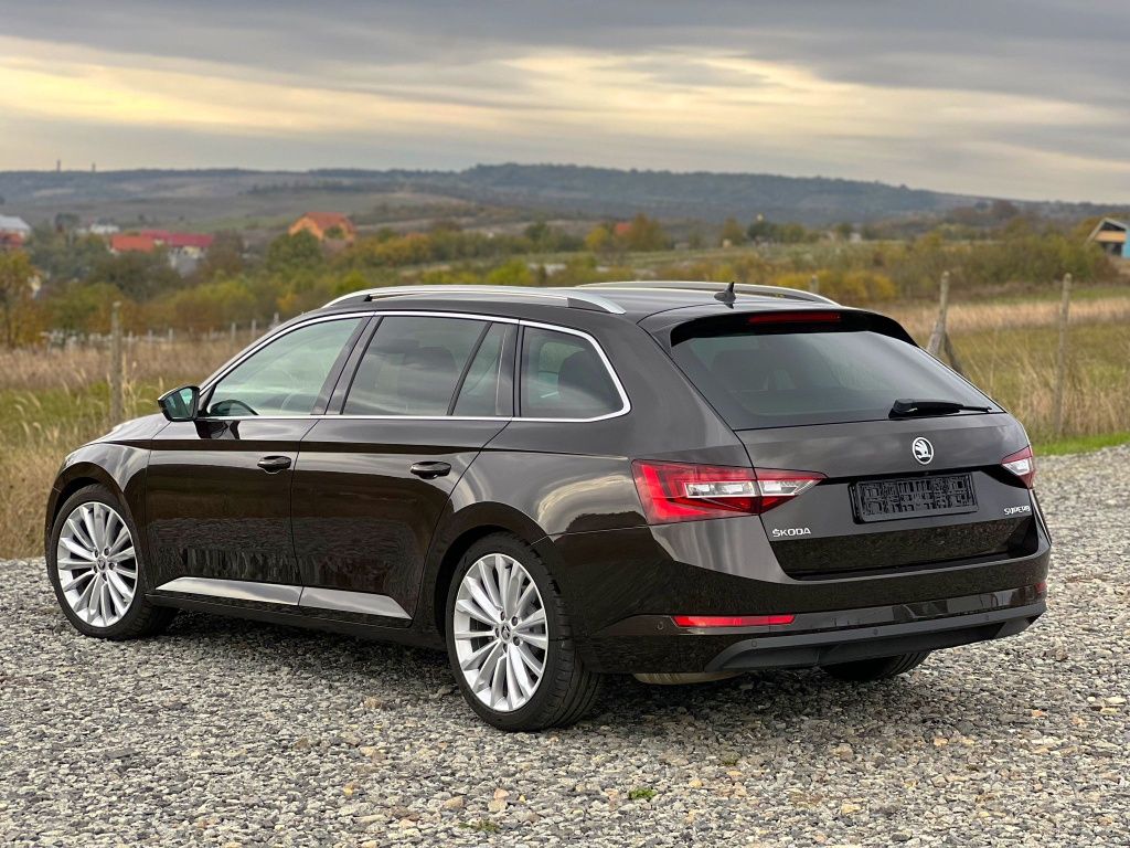 Vând Skoda Superb 3