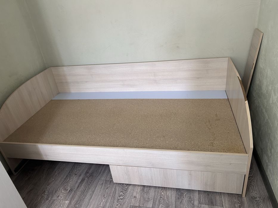Продается кровать