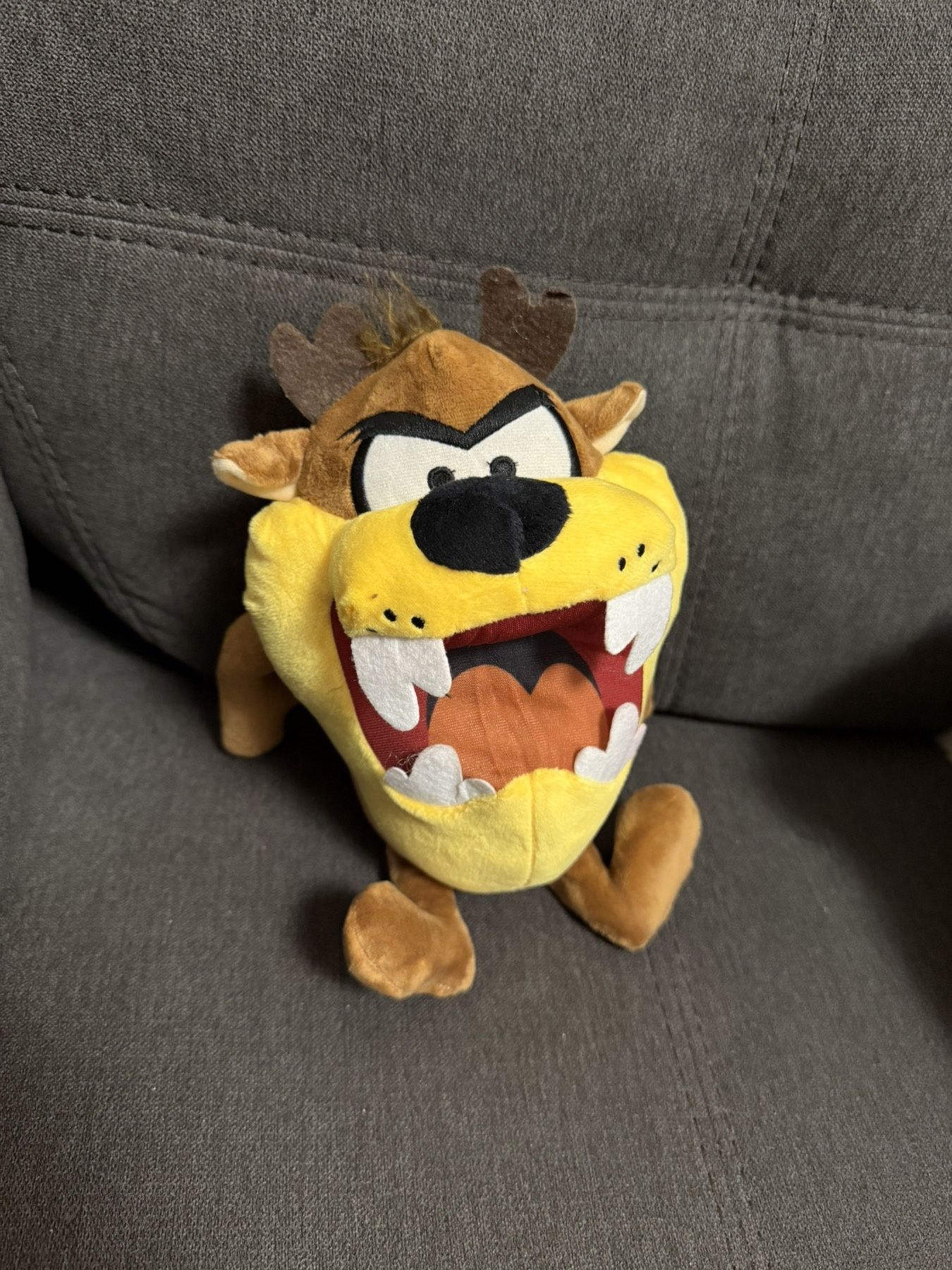 Плюшени играчки от серия Looney Tunes