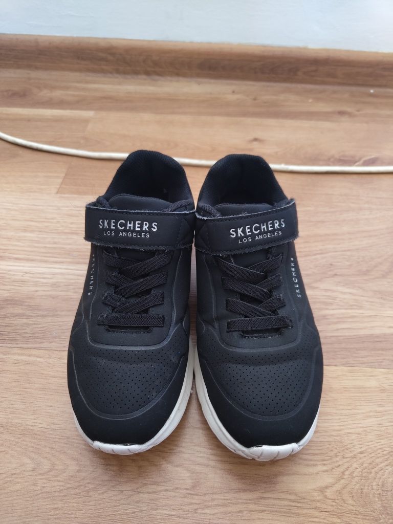 Skechers Los Angeles mărimea 35