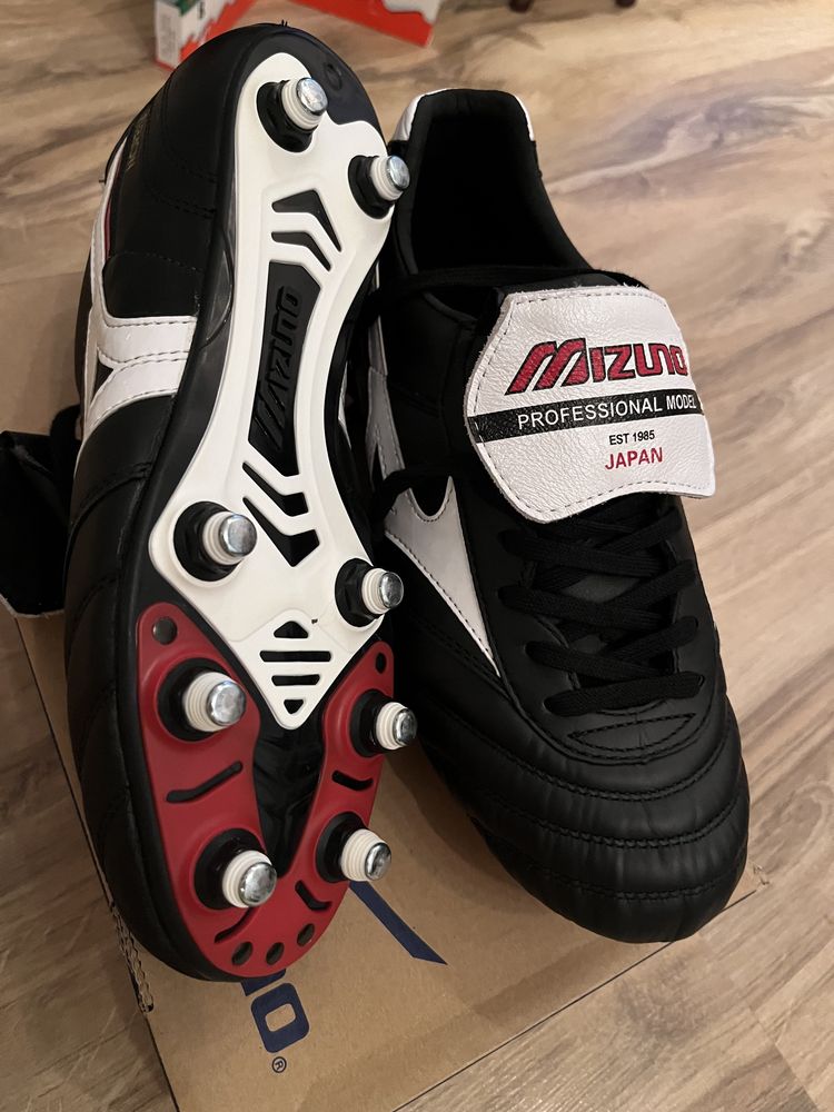 Бутонки MizunoProfessional model MORELIA