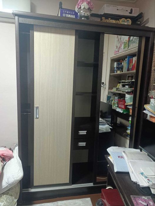 Шкаф купе с зеркалом