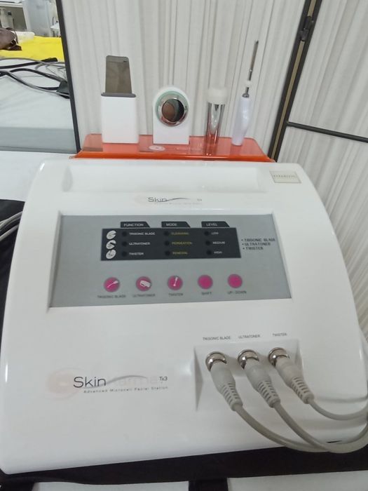 Уред за ултразвук, йонофореза и шпатула