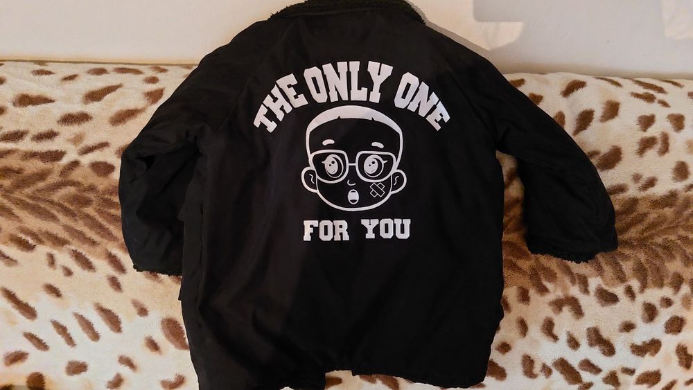 Продам куртку на 5-6 лет