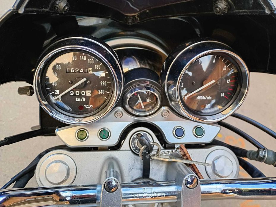 Vand Suzuki Inazuma 750