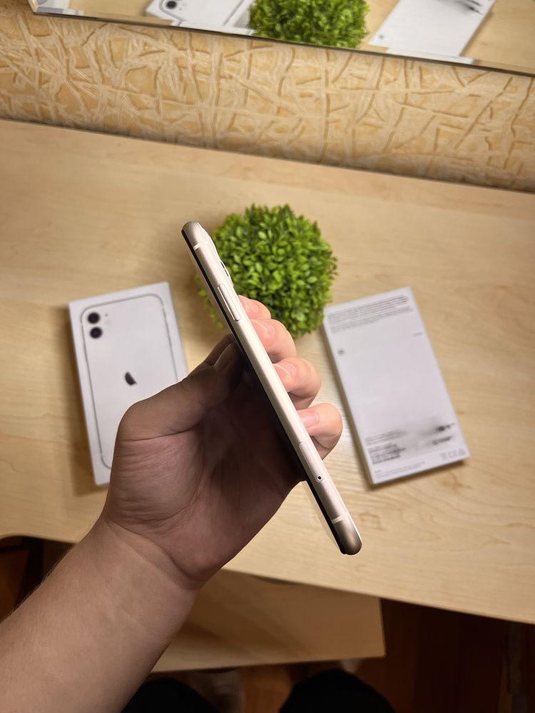 iPhone 11 128GB 100% аккумулятор в отличном состоянии!