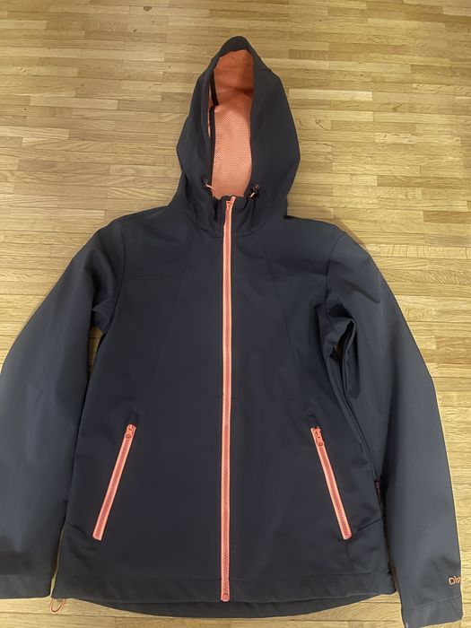 Hanorac femei rezistent la ploaie si vant