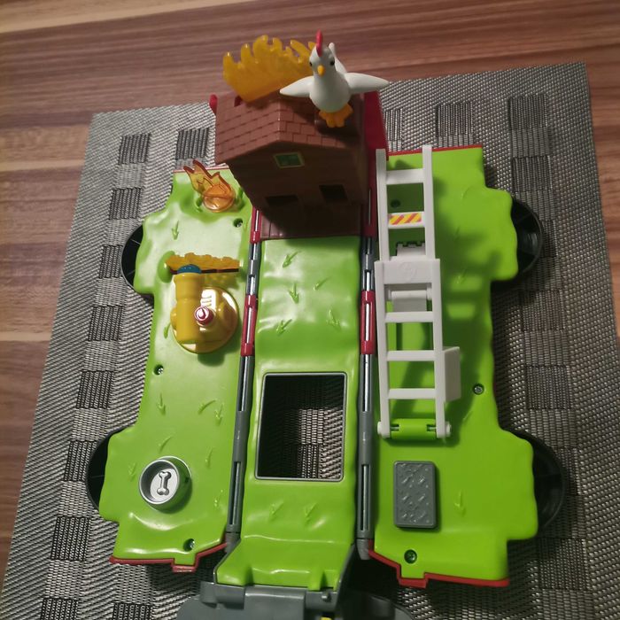 Patrula Cățelușilor desfășoara și salvează Marshall