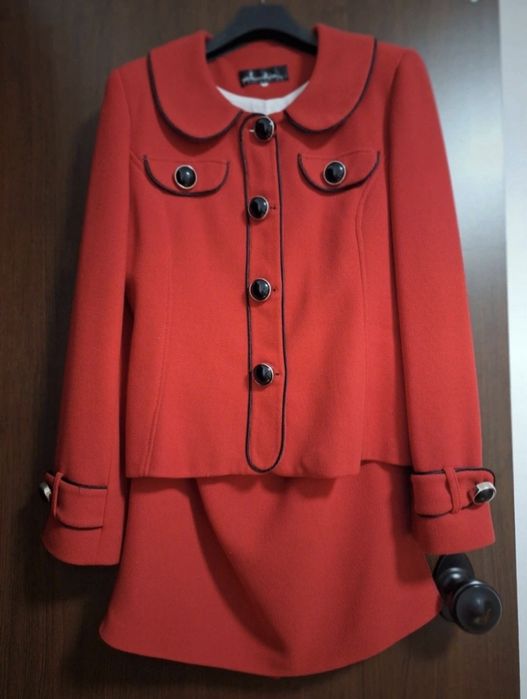 Costum dama/deux-pieces/ sacou si fusta