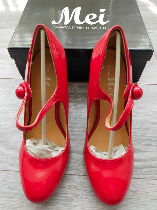 Pantofi lac Noi livrare gratuită