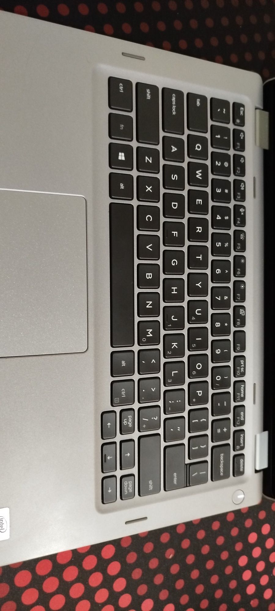 Dell  5310 x360 sensor Intel corei 7 obmen bor gaming noutbookga