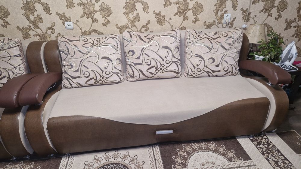 Продам диван с креслом
