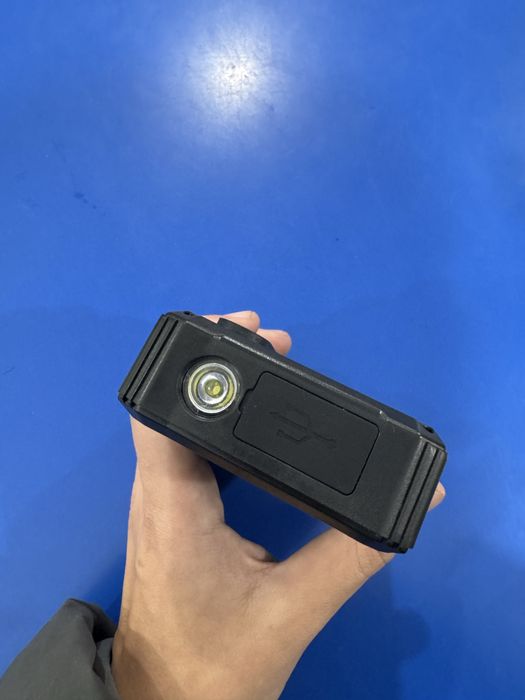 Baterie externa cu incarcare solara