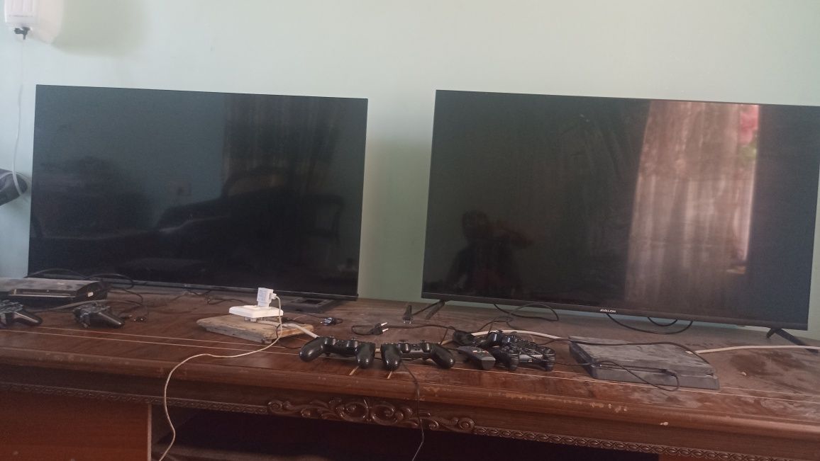 Playstation, Massaj kreslo, tennis sotiladi