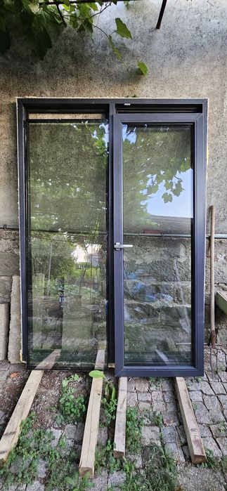 Вратопрозорец дограма REHAU цвят антрацит
