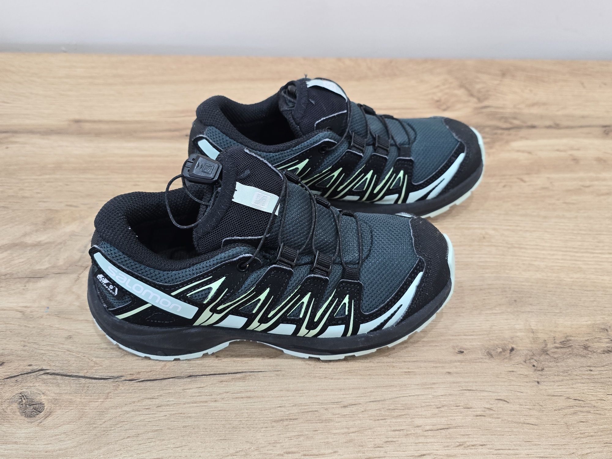 Туристически обувки Salomon 32