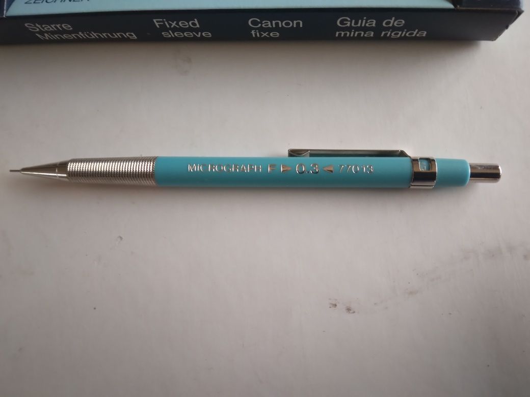 Механичен молив STAEDTLER.