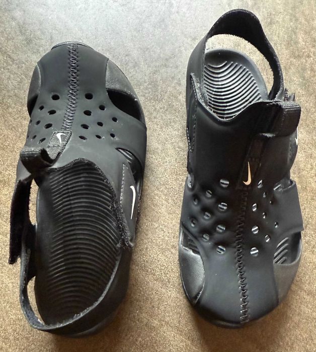 NIKE - Sandale negre copii masura 28!