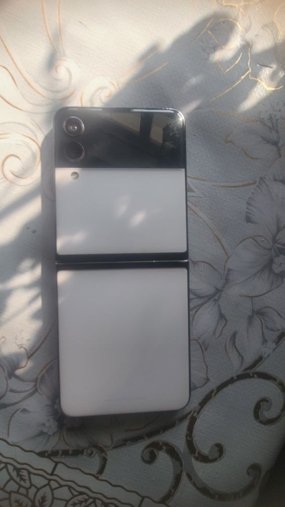 Z flip 3 galaxy.