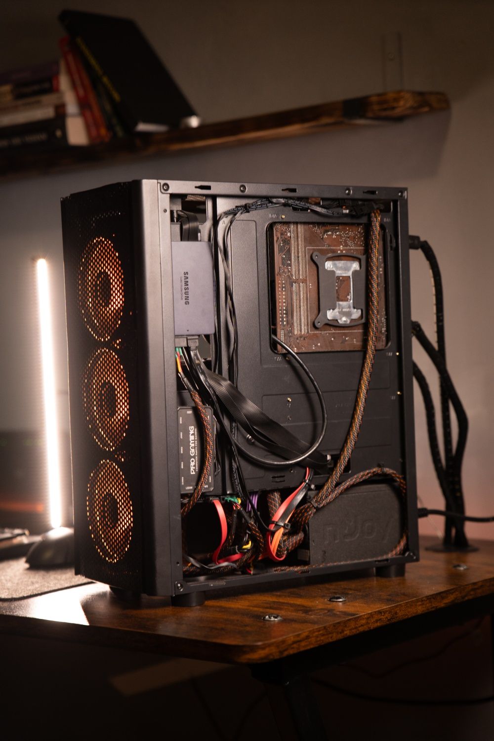 Vând calculator i5-7600k