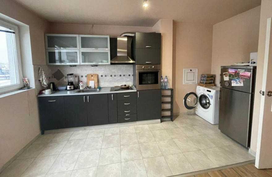 Дава се под наем Двустаен апартамент в София, Младост 2 - 76 кв.м за 425 € - Снимка #1