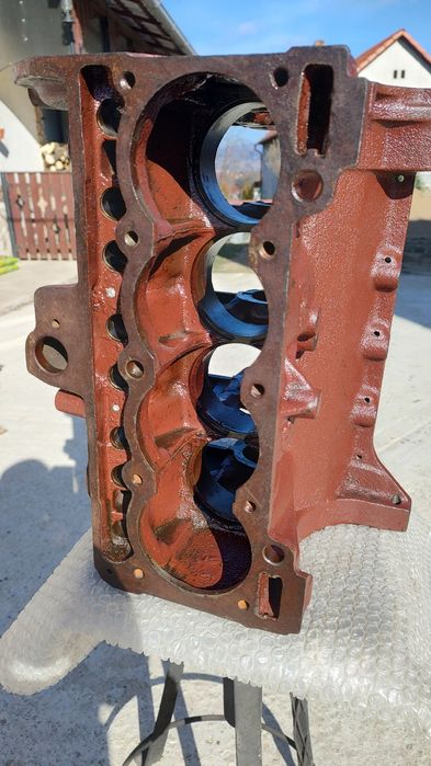 Bloc motor nou Dacia 1310  1,4  1998  neechipat